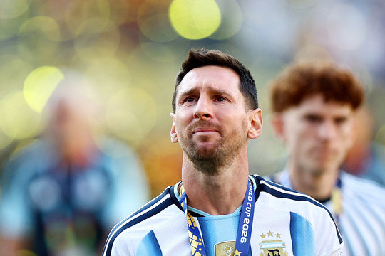 Sự thật phía sau lời Messi nhắc cầu thủ Argentina 'chỉ đá bóng, quên tất cả đi'