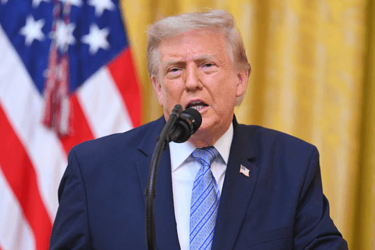 Ông Trump đe doạ: Iran bắn một tàu, Mỹ sẽ phá một cây cầu