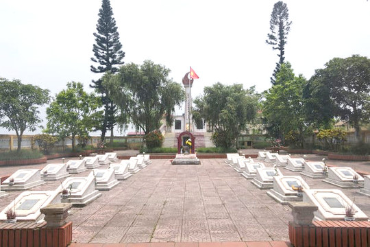 Lớp học vĩnh hằng của 31 cô trò và ký ức đau thương gần 60 năm trước