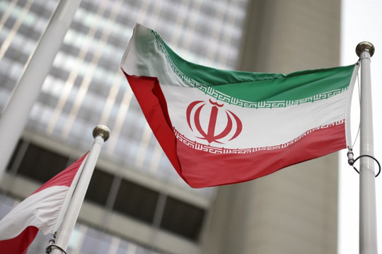 Iran thông báo dừng tấn công, sẵn sàng nối lại đàm phán với Mỹ