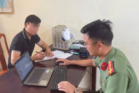 Đăng tin sai sự thật về sáp nhập xã, nam thanh niên bị phạt 12,5 triệu đồng