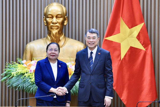 Thủ tướng tiếp Trưởng Ban Tổ chức Trung ương Đảng Nhân dân Cách mạng Lào