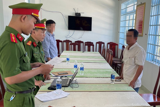 Cựu chủ tịch và phó chủ tịch xã bị truy tố vì "tiếp tay" hành vi lừa đảo