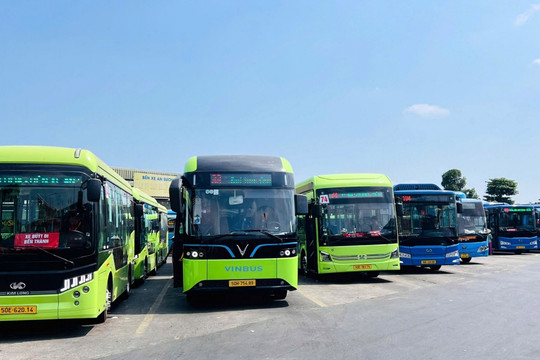 Miễn phí xe buýt giúp khách tăng gần 40%, tạo hiệu ứng lan sang Metro số 1