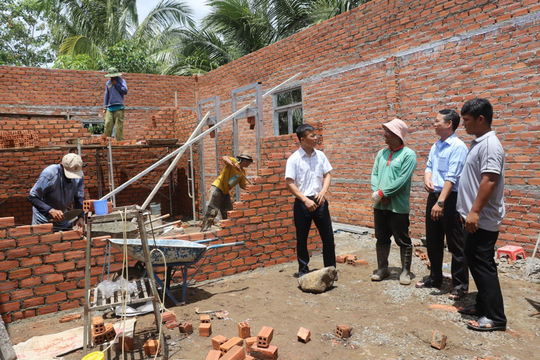 Mô hình “Mỗi tổ chức Đảng đồng hành cùng hộ dân thoát nghèo” ở Đắk Lắk