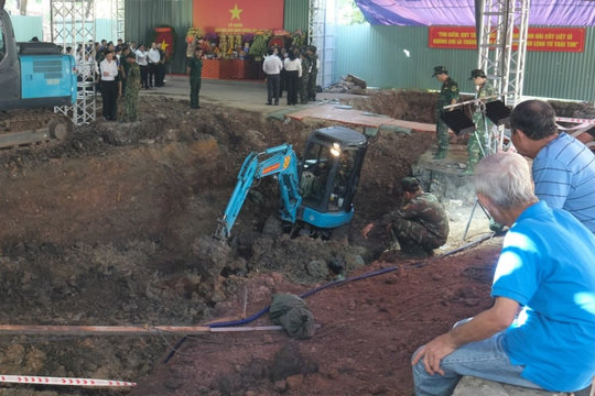 Phát hiện 8 bộ hài cốt liệt sĩ, 7 di vật kèm theo tại Công viên Lê Thị Riêng