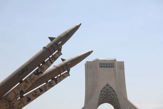 Iran cảnh báo sẽ tấn công các mỏ dầu, khí đốt của nước khác nếu Mỹ không kích