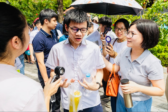 Điểm chuẩn đại học bắt đầu 'nóng' từ hôm nay, loạt trường mở màn công bố