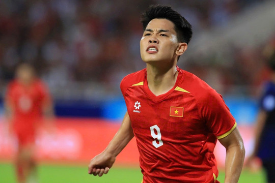 Đình Bắc có cơ hội lớn giành danh hiệu vua phá lưới ASEAN Cup 2026