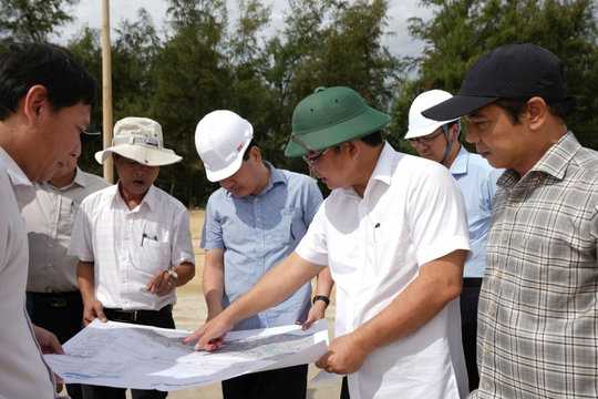 Huế khảo sát du lịch đường thủy, phương án thoát lũ