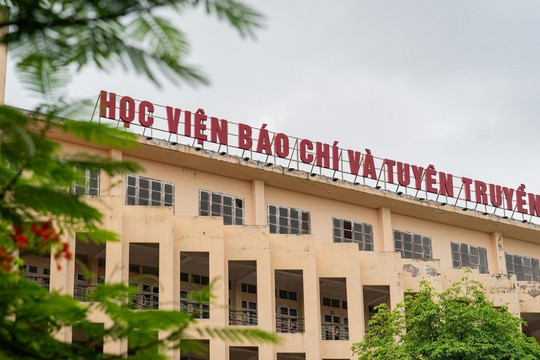 Điểm chuẩn Học viện Báo chí và Tuyên truyền 2026, nhiều nhóm ngành giảm 3-6 điểm