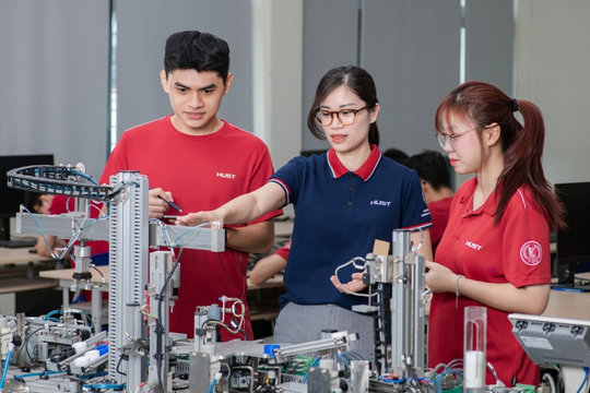 Đào tạo nhân lực cho Kỷ nguyên số và hai mục tiêu 100 năm