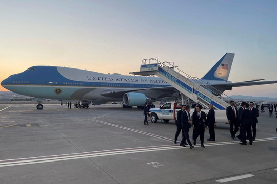 Tổng thống Trump lần đầu hé lộ vụ bí mật đổi máy bay tránh nguy cơ bị ám sát