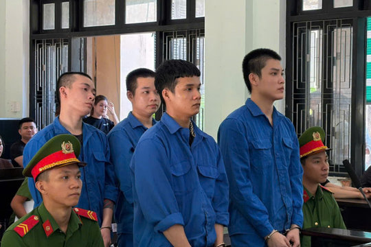 Rủ nhau mua ma túy về bán kiếm lời, 4 thanh niên ở Huế lĩnh 54 năm tù