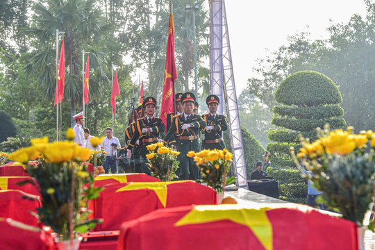 Xúc động lễ truy điệu, an táng hài cốt liệt sĩ tại TP Đồng Nai