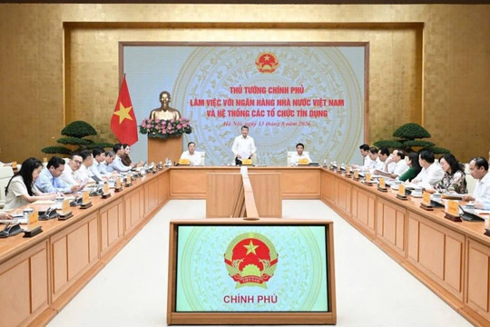 Thủ tướng yêu cầu ổn định mặt bằng lãi suất, giảm lãi suất cho vay