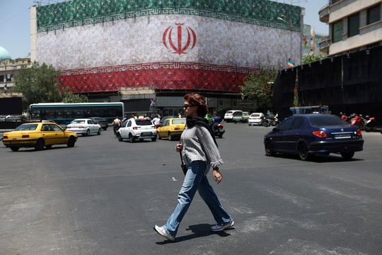 Iran hay Mỹ sẽ chùn bước trước sức ép kinh tế?