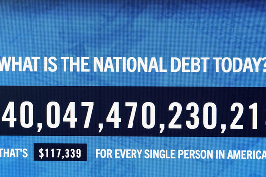 Nợ công lịch sử hơn 40.000 tỷ USD thách thức Tổng thống Mỹ Trump