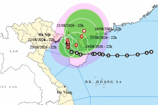 Bão số 4 có khả năng đổi hướng di chuyển theo hướng Bắc Đông Bắc
