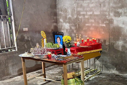 Tìm thấy thi thể bé gái 5 tuổi ở ao nước gần nhà tại Nghệ An