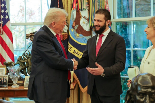 Tính toán chiến lược của Mỹ khi đưa Syria khỏi danh sách tài trợ khủng bố
