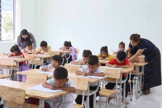 Xây trường, dựng điểm tựa nơi phên dậu Tổ quốc