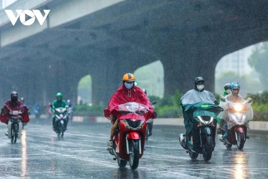 Thời tiết ngày 27/8: Miền Bắc mưa dông, miền Trung nắng nóng gay gắt