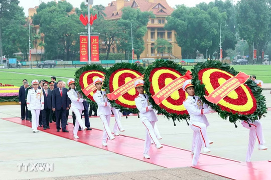 Lãnh đạo Đảng, Nhà nước vào Lăng viếng Chủ tịch Hồ Chí Minh dịp Quốc khánh