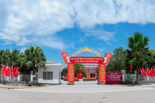 Quảng Ninh chính thức trở thành thành phố thứ 8 của Việt Nam