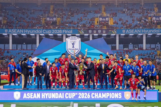 HLV Kim Sang Sik bận rộn trước thềm FIFA ASEAN Cup 2026