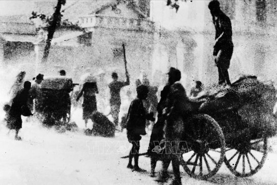 Từ khẩu hiệu "Phá kho thóc" đến mùa thu lịch sử 1945: Thế trận lòng dân