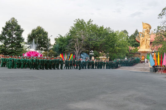 Cán bộ, chiến sĩ thành kính tri ân các Anh hùng liệt sĩ nhân Quốc khánh 2/9