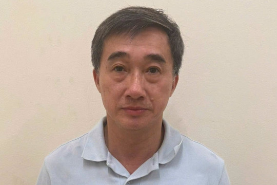 Khởi tố, bắt tạm giam Thứ trưởng Bộ Y tế Trần Văn Thuấn về tội nhận hối lộ