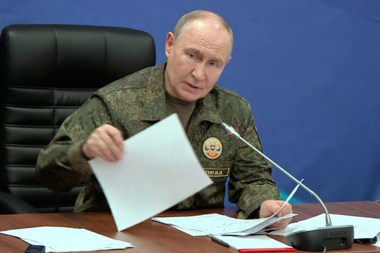 Tổng thống Putin ra lệnh ngừng tấn công Kiev trong 3 ngày