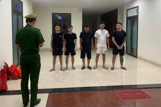 Phá đường dây dùng hình ảnh, video của Huấn Hoa Hồng để quảng cáo cho vay tiền