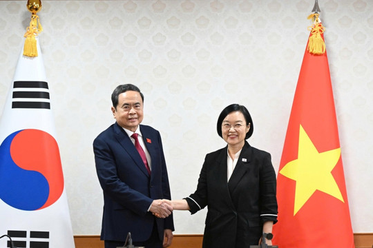 Chủ tịch Quốc hội Trần Thanh Mẫn hội kiến Thủ tướng Hàn Quốc