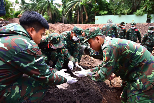 Quy tập thêm 10 hài cốt liệt sĩ tại Công viên Lê Thị Riêng