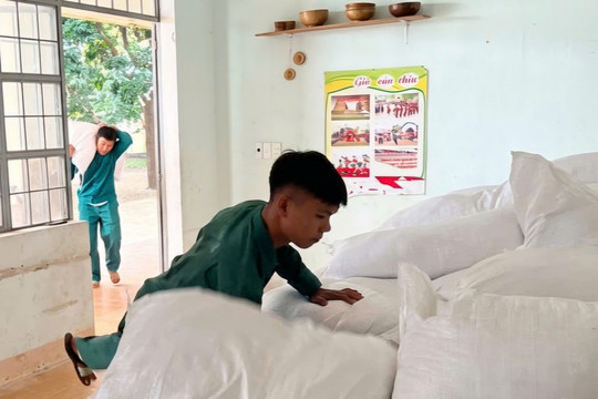 Gia Lai cấp hơn 1.700 tấn gạo hỗ trợ học sinh, học viên học kỳ I