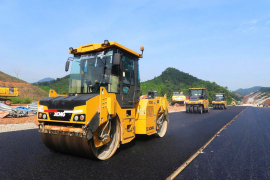 Bộ Xây dựng yêu cầu không để 34 dự án giao thông chậm tiến độ