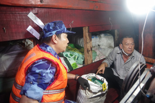 Dùng tàu cá chở 1,16 tấn ma túy Ketamine trên biển