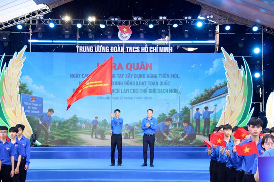 Tuổi trẻ ra quân xây dựng nông thôn mới, bảo vệ môi trường