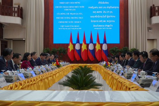 Phó Thủ tướng Thường trực Phạm Gia Túc thăm và làm việc tại Lào