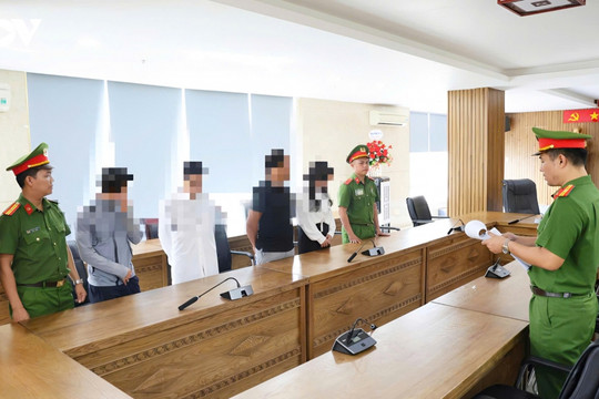 Đề nghị khai trừ Đảng 7 cán bộ phường ở Đà Nẵng bị công an khởi tố vì nhận hối lộ