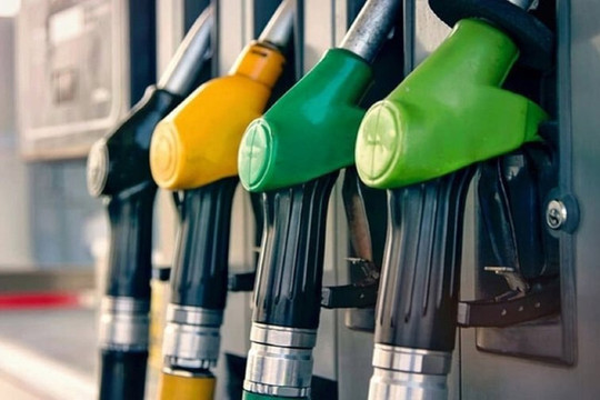 Giá xăng dầu hôm nay 25/9: Tiếp tục tăng