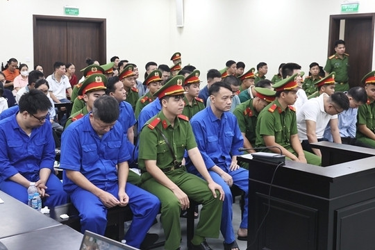 Hai 'ông trùm' sản xuất 187.000 hộp sữa giả bị đề nghị án 30 năm tù