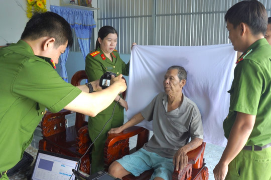 Đưa dịch vụ công đến tận nhà người yếu thế