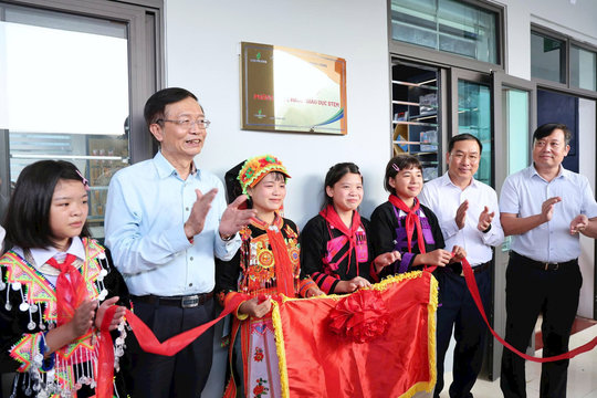 Trung thu đầu tiên dưới mái trường Petrovietnam: Thắp sáng niềm tin nơi biên cương