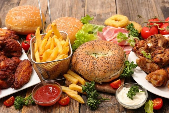 4 loại thực phẩm và đồ uống có thể gây hại cho gan nếu dùng quá mức