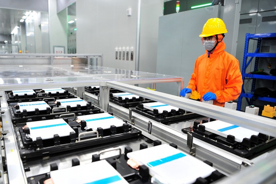 Trung Quốc hướng tới việc sử dụng pin thể rắn quy mô lớn vào năm 2030