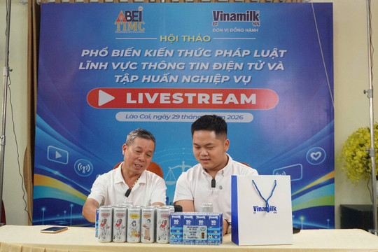 Hàng trăm người dân miền núi Lào Cai được tập huấn nghiệp vụ livestream bán hàng